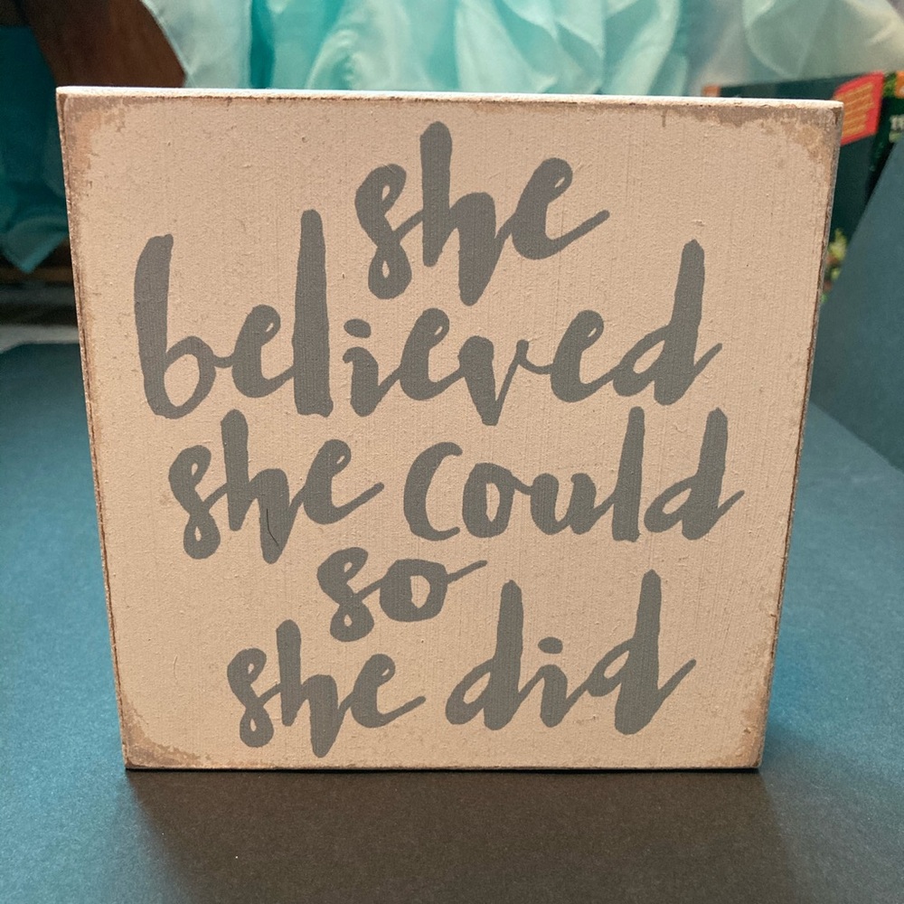 Decor box sign